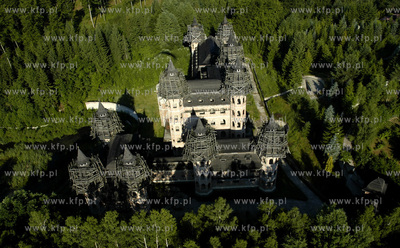 Budowa prywatnego zamku w Lapalicach na Kaszubach....