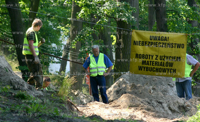 Arsenal amunicji znaleziony w poblizu plyty stadionu...