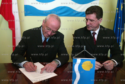 Podpisanie porozumienia pomiedzy miastem Olsztyn a...