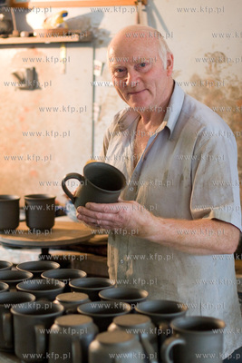 Chmielno. Muzeum Ceramiki Kaszubskiej Neclow. Nz. Roman...