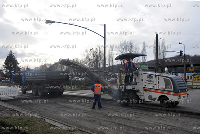 Poczatek przebudowy ukladu drogowego Wezel Sw. Maksymiliana...