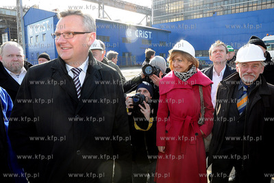 Minister Skarbu Aleksander Grad odwiedzil spolki dzialajace...