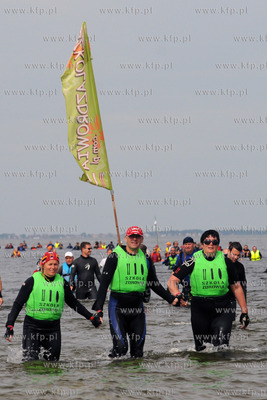 XII edycja Marszu Sledzia przez Zatoke Pucka na trasie...