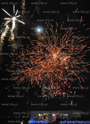 Sopot. Powitanie Nowego Roku na molo i Placu Przyjaciol...