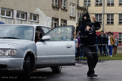 Gdansk. Gimnazjum nr 29 na Suchaninie. Pokazy Gdanskiej...