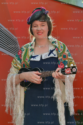 Piosenkarka Katy Carr,  Brytyjka polskiego pochodzenia,...