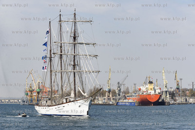 Trójmasztowiec  "Le Marité" zawinął do Gdyni. 24.04.2019...