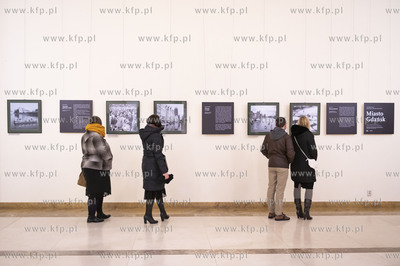 Wystawa zdjęć Miasta Gdańska Zbigniewa i Macieja...