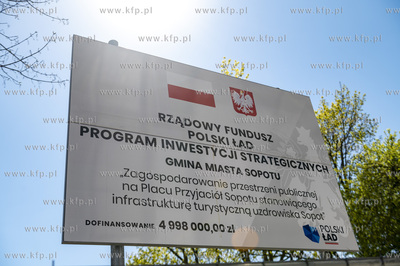 Sopot. Finalizacja przebudowy Placu Przyjaciół Sopotu....