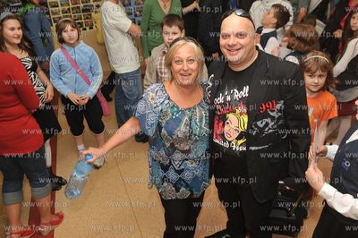 Krzysztof Skiba odwiedzil Szkole Podstawowa nr 50 im....