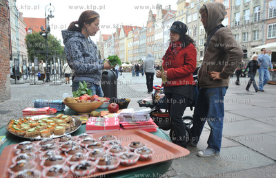 Gdansk. Dlugi Targ. Obchody Miedzynarodowego Dnia Wegetarianizmu....
