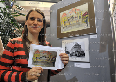 Wystawa w GCH Manhattan we Wrzeszczu. "Fotorysowanie....