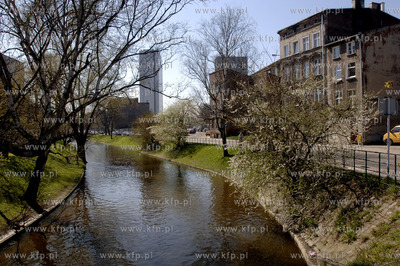 Gdansk. Kanal Raduni i ul. Rybaki Gorne. 21.04.2008...