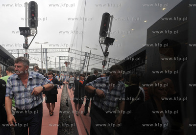 Stacja PKP Gdynia Glowna. Pokaz testowego pociagu pendolino....