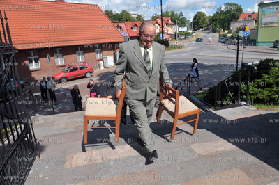 Zukowo na Kaszubach. Plac przed kosciolem sw. Jana...