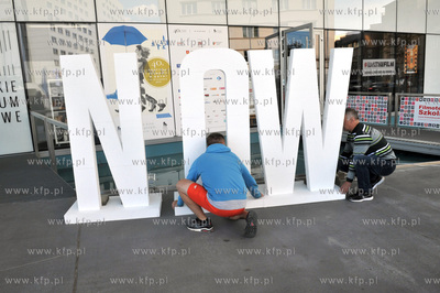 Festiwal Filmowy w Gdyni. MOntraz nowej dekoracji przed...