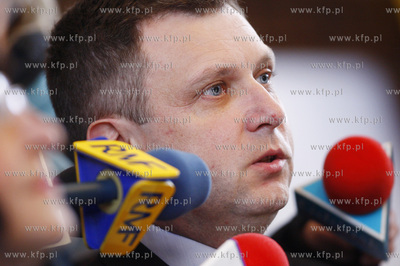 Sopot. Konferencja prasowa. Prezydent Sopotu zwrocil...