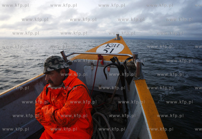 Zalew Wislany. Rybacy z Katow Rybackich Henryk Derkowski...