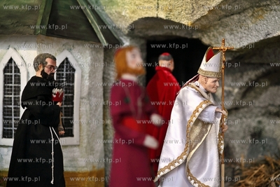 Ruchoma szopka bozonarodzeniowa w kosciele sw. Trojcy...