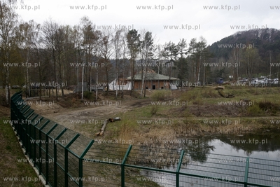 Uroczystosc zawieszenia wiechy na budowanym budynku...