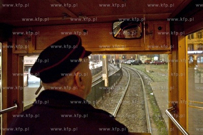 Świąteczny tramwaj Enka z 1952 r. udekorowana 150-metrowym...