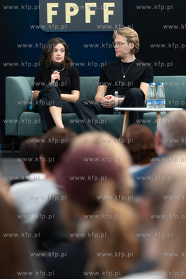 FPFF 2026. Spotkanie z twórcami filmu Przez ścianę....