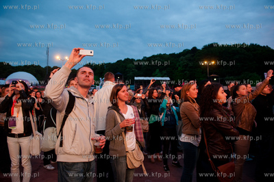 Gdansk. Otwarta dla publicznosci Strefa Kibica na Placu...