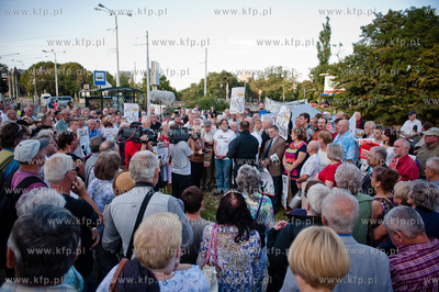Gdansk. Transmitowany na zywo program interwencyjny...