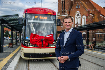 Gdansk. PIerwszy, probny przejazd nowo wybudowana linia...