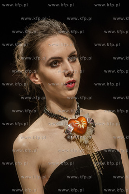 Gdańsk. Teatr Szekspirowski. Gala Bursztynu i Mody...