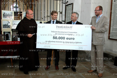 Odbudowa kosciola Sw. Katarzyny w Gdansku.03.08.2006....