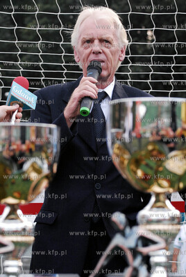 Otwarcie boiska pilkarskiego ze sztuczna nawirzchnia...