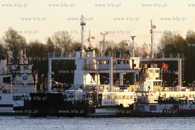 Swinoujscie
Okolo godziny 5 rano prom Karsibor I,...