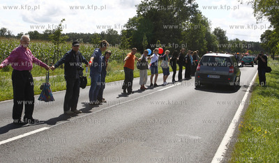Niemcy. Manifestacja mieszkancow Pasewalku i okolicznych...