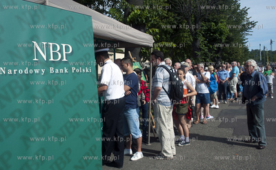 Port wojenny w Gdyni-Oksywiu. Wodowanie monety NBP...