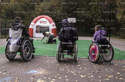 Niedzwiednik, ul. Goralska. Festyn "Wez rodzine swa...