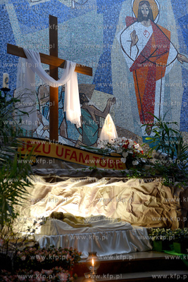 Grob Panski w Kosciele Najswietszego Serca Pana Jezusa...