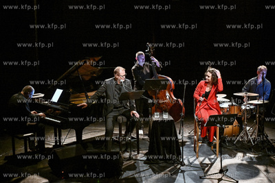 Teatr Atelier w Sopocie. Poemat jazzowy BONA z muzyka...