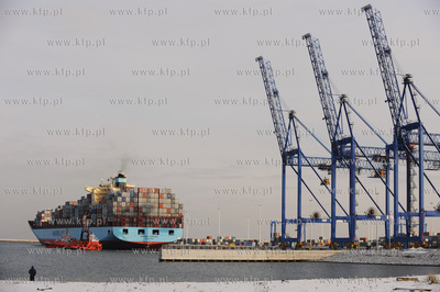 Do terminala kontenerowego DCT GDANSK S.A. wplynal...