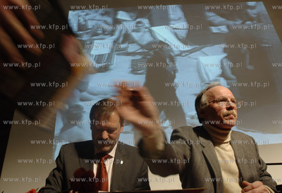 Sopot. Promocja ksiazki Wojciecha Fulka i Romana Stinzing...