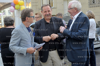 10 festyn i akcja charytatywna Zeszyt dla ucznia na...