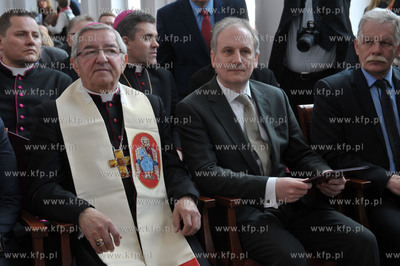 Nadanie im. Lecha Kaczynskiego sali konferencyjnej...