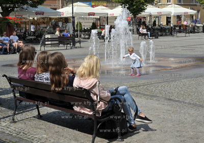 Kościerzyna. Rynek i fontanna.  22.06.2016 Fot. Maciej...
