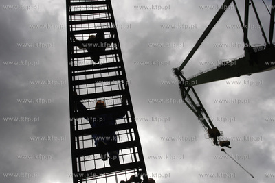 Stocznia Gdansk. Wizyta komisarz UE Neelie Kroes ds....