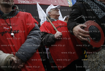 Gdynia. Wolny Zwiazek Zawodowy Sierpien 80 i OPZZ 
pod...