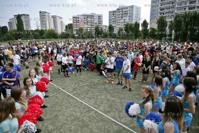 Gdansk Zaspa. Pilkarski turniej dzikich druzyn Do przerwy...