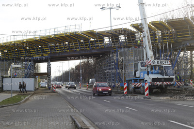 Budowa wiaduktu Pomorskiej Kolei Metropolitalnej na...