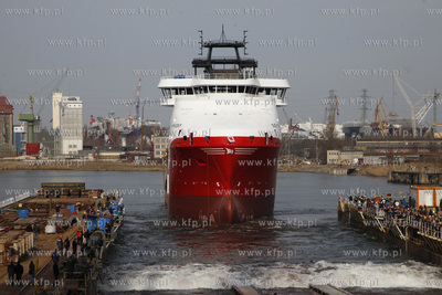 Gdanski oddzial Stoczni Nauta S.A.. Wodowanie kadlubu...