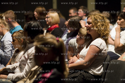 Świat Mało Znany. Przegląd teatralny grupy Im Plus...