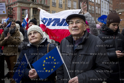 Gdańsk. Długi Targ. Manifestacja jedności z Europą...
